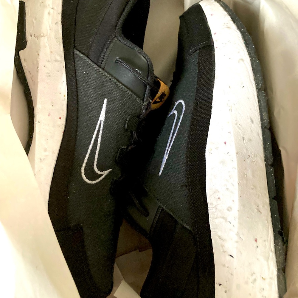 Women’s Nike Crater Remika size 8 ( mens 6.5)